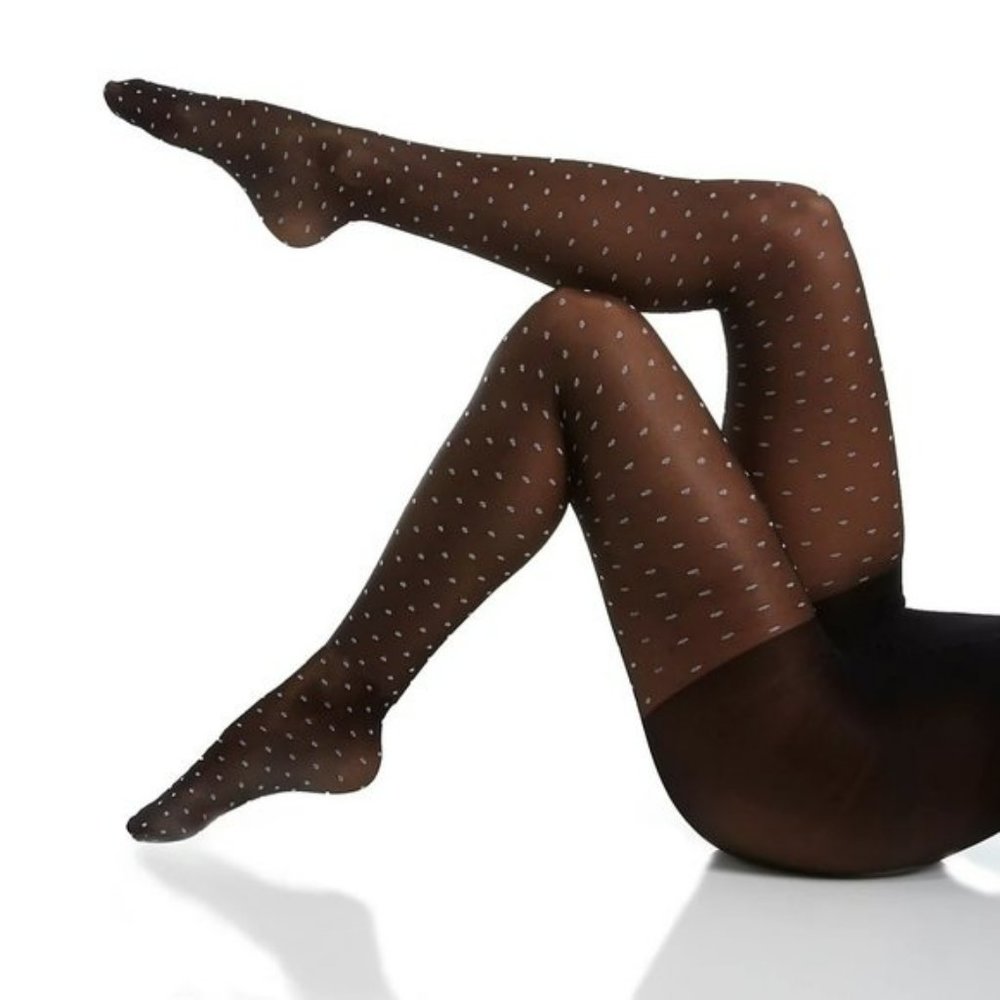 ✨Berkshire (NWT) Two Tone Sheer Dots Pantyhose✨